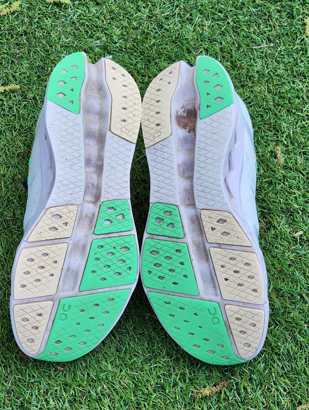 ON CLOUDSURFER - Womens Sneakers - SIZE 7.5 - ((Shoes Have Some Stain)) - Picture 10 of 11